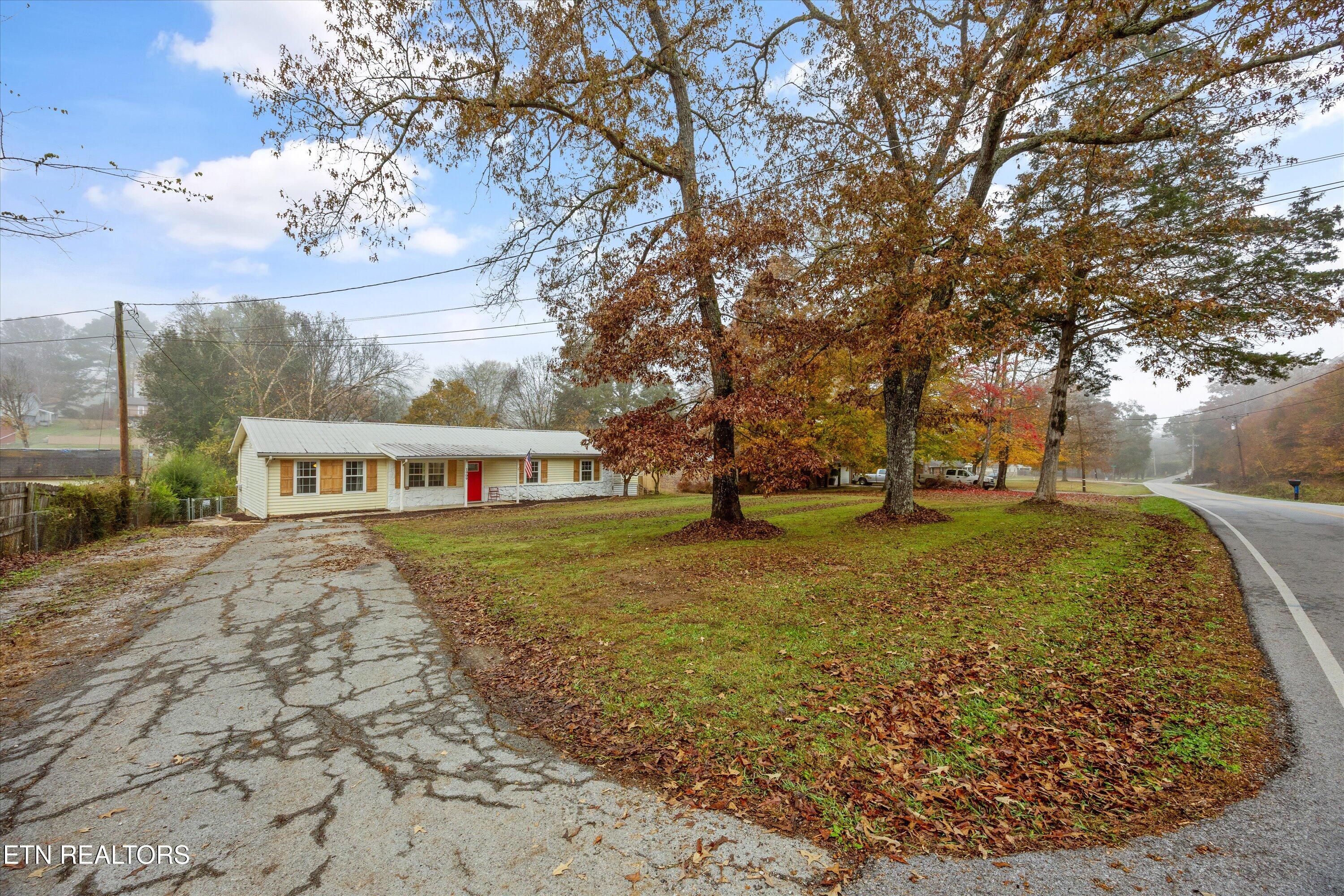 1909 Lawnville Road Kingston, TN 37763 - Photo 23 of 28 03-1909 Lawnville Rd24