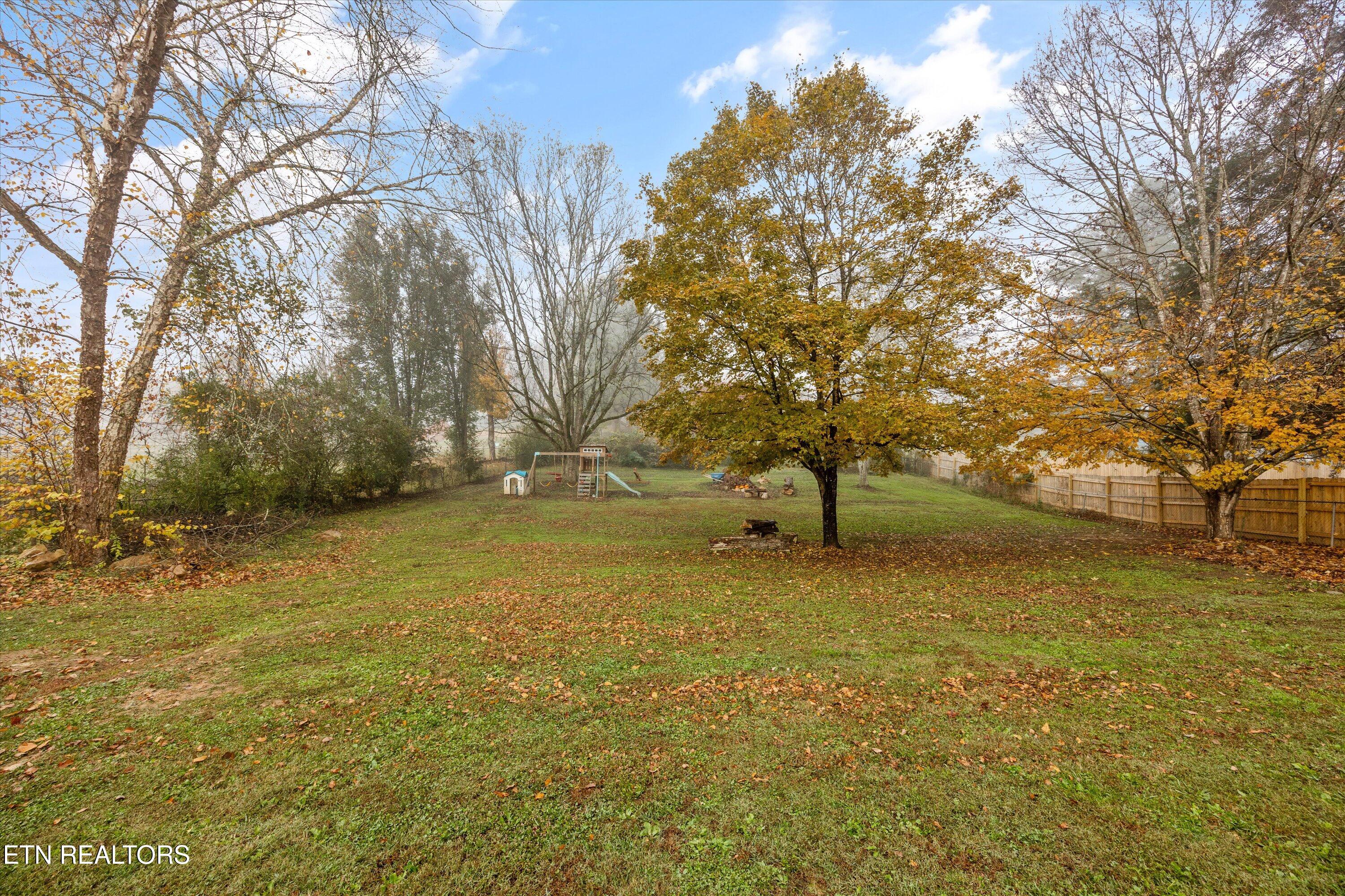 1909 Lawnville Road Kingston, TN 37763 - Photo 25 of 28 24-1909 Lawnville Rd18