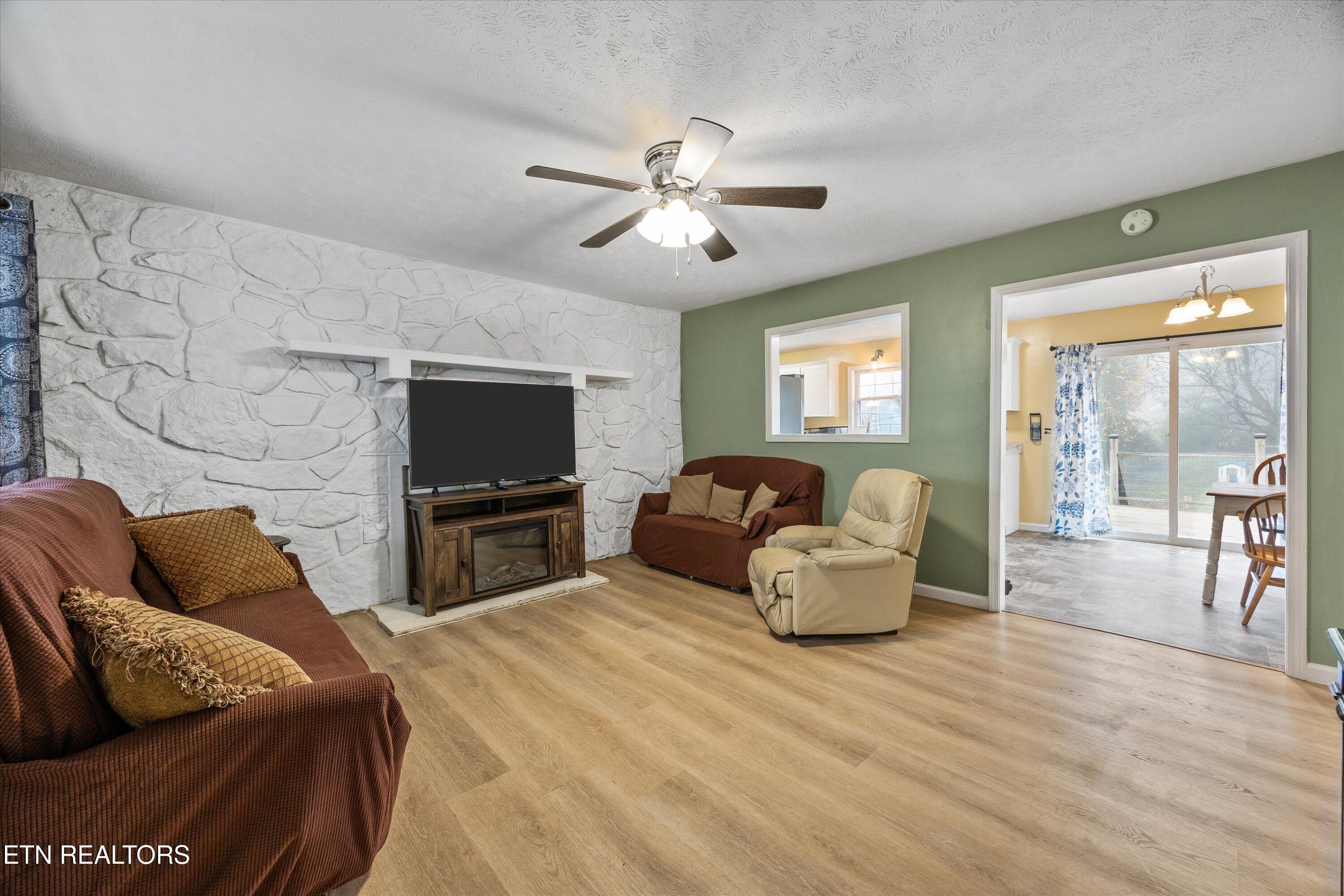 1909 Lawnville Road Kingston, TN 37763 - Photo 4 of 28 06-1909 Lawnville Rd02