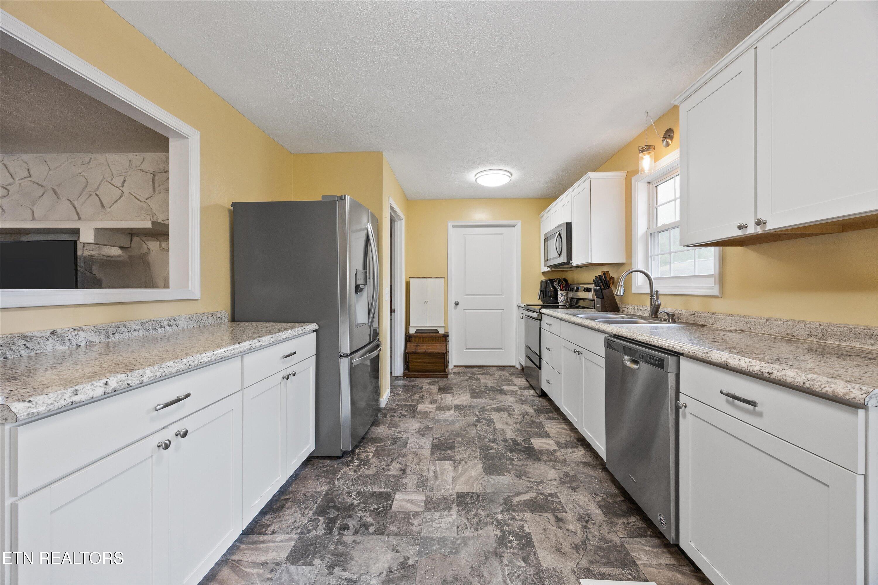 1909 Lawnville Road Kingston, TN 37763 - Photo 8 of 28 10-1909 Lawnville Rd06