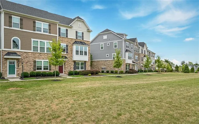 $409,900 | 733 Truth Lane, Cranberry Township, PA 16066