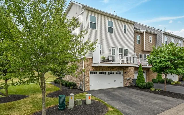 $409,900 | 733 Truth Lane, Cranberry Township, PA 16066