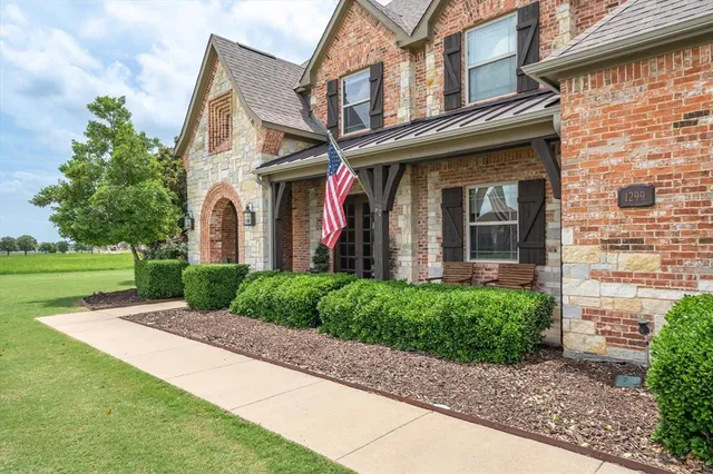 $849,000 | 1299 Shadow Lakes Drive, Wills Point, TX 75169