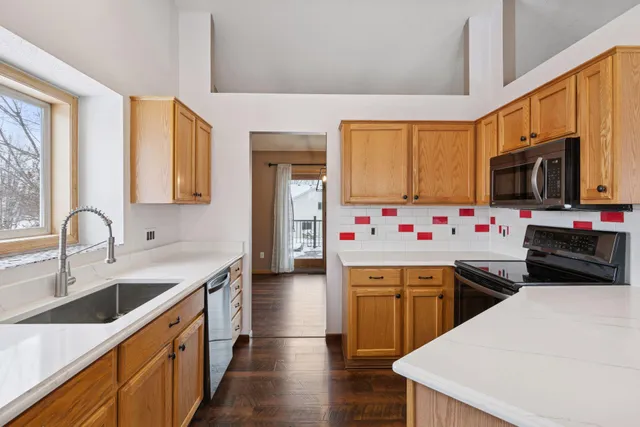 $418,500 | 14200 Belfast Court, Rosemount, MN 55068