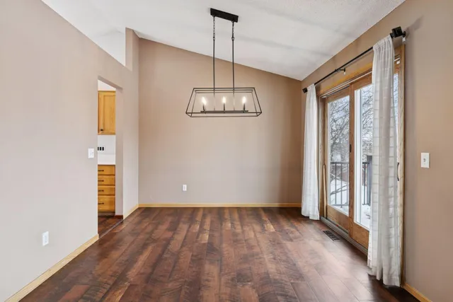 $418,500 | 14200 Belfast Court, Rosemount, MN 55068