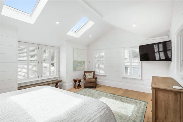 $10,000 | 15 High Street, Newport, RI 02840