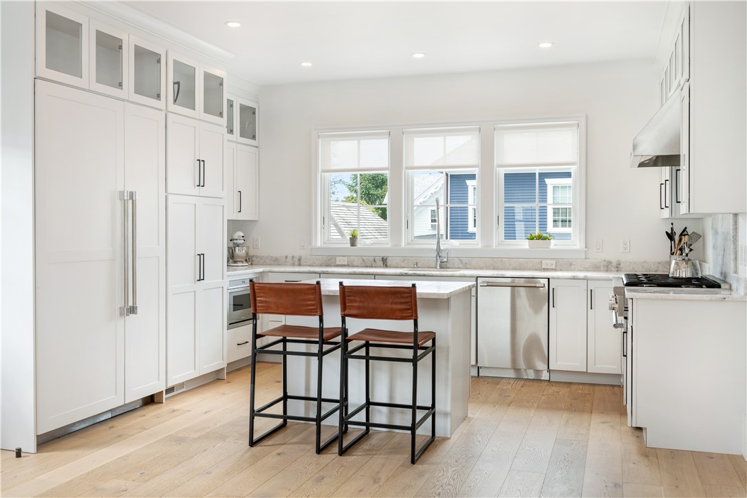 15 High Street Newport, RI 02840 - Photo 3 of 50