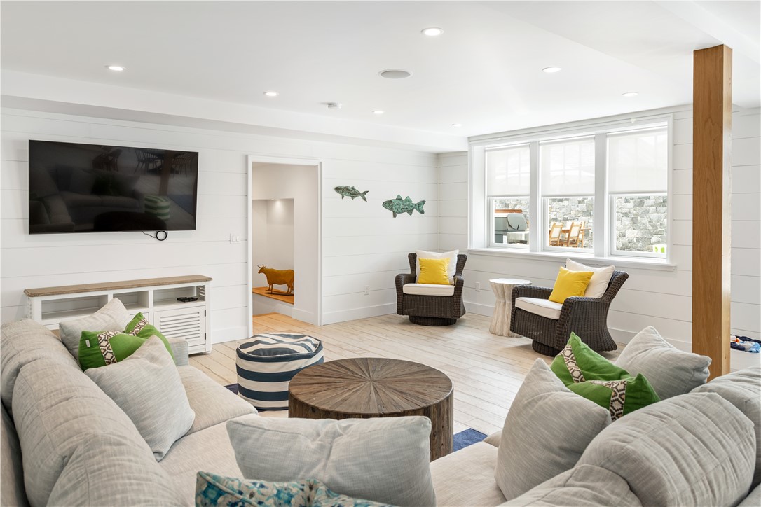 15 High Street Newport, RI 02840 - Photo 40 of 50