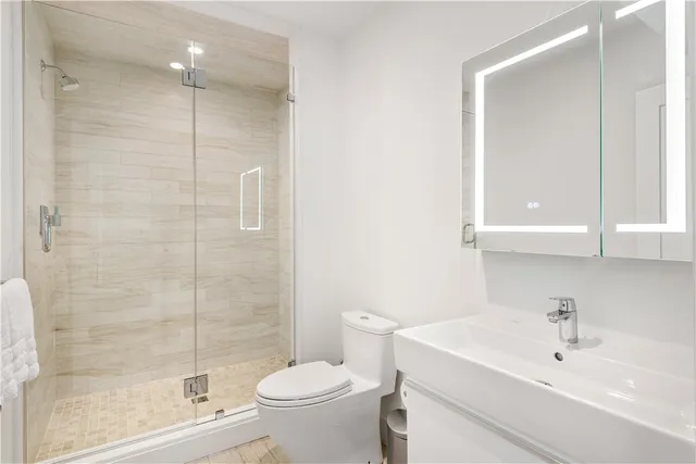 $10,000 | 15 High Street, Newport, RI 02840