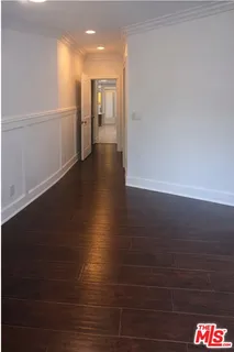 $5,200 | 7013 Andasol Avenue, Van Nuys, CA 91406