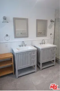 $5,200 | 7013 Andasol Avenue, Van Nuys, CA 91406