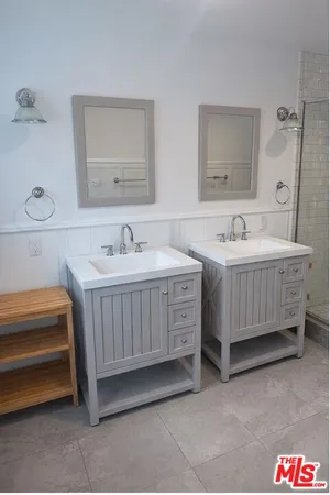 $5,200 | 7013 Andasol Avenue, Van Nuys, CA 91406