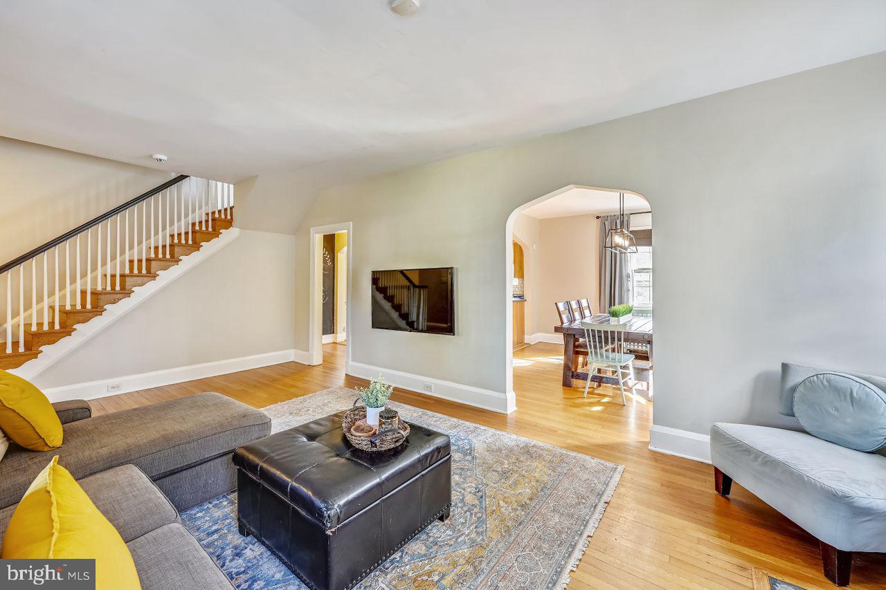 617 Winans Way Baltimore, MD 21229 - Photo 5 of 42 Beautiful hardwood floors