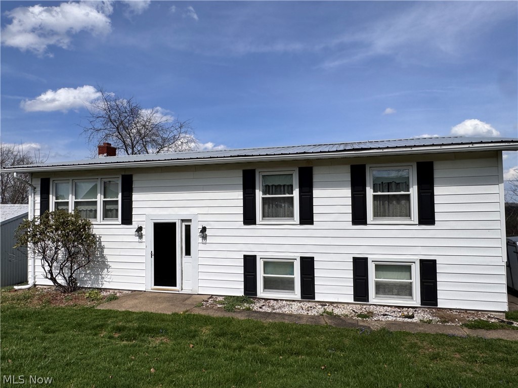 60945 Sandy Ridge Road Barnesville, OH 43713 - Photo 2 of 26