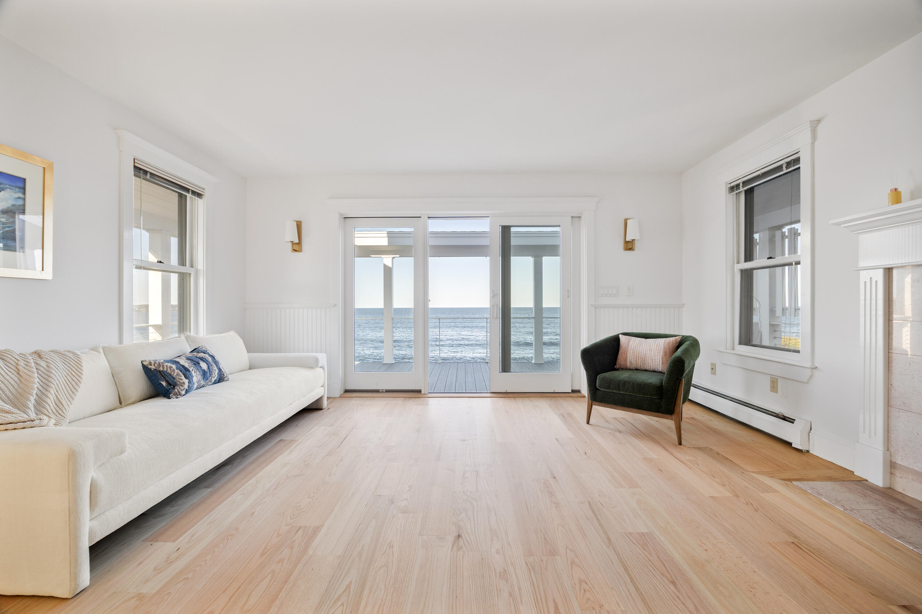 86 Ocean Ave Extension York, ME 03909 - Photo 7 of 21 Living Room