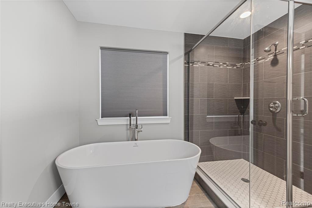 4429 River Road East China, MI 48054 - Photo 22 of 35