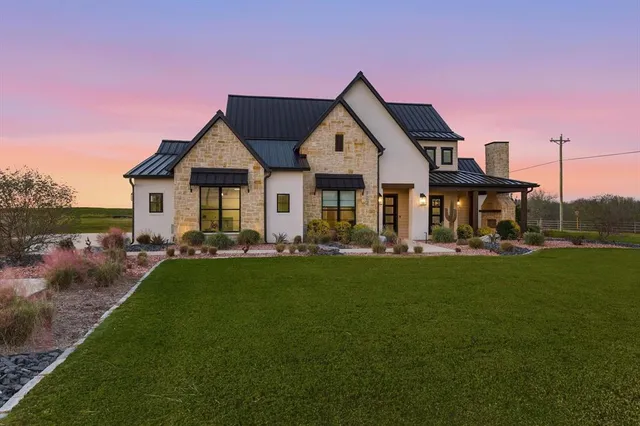 $1,150,000 | 122 Ozro Road, Venus, TX 76084