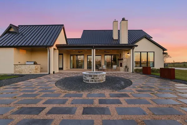$1,050,000 | 122 Ozro Road, Venus, TX 76084