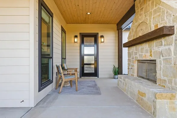 $1,050,000 | 122 Ozro Road, Venus, TX 76084