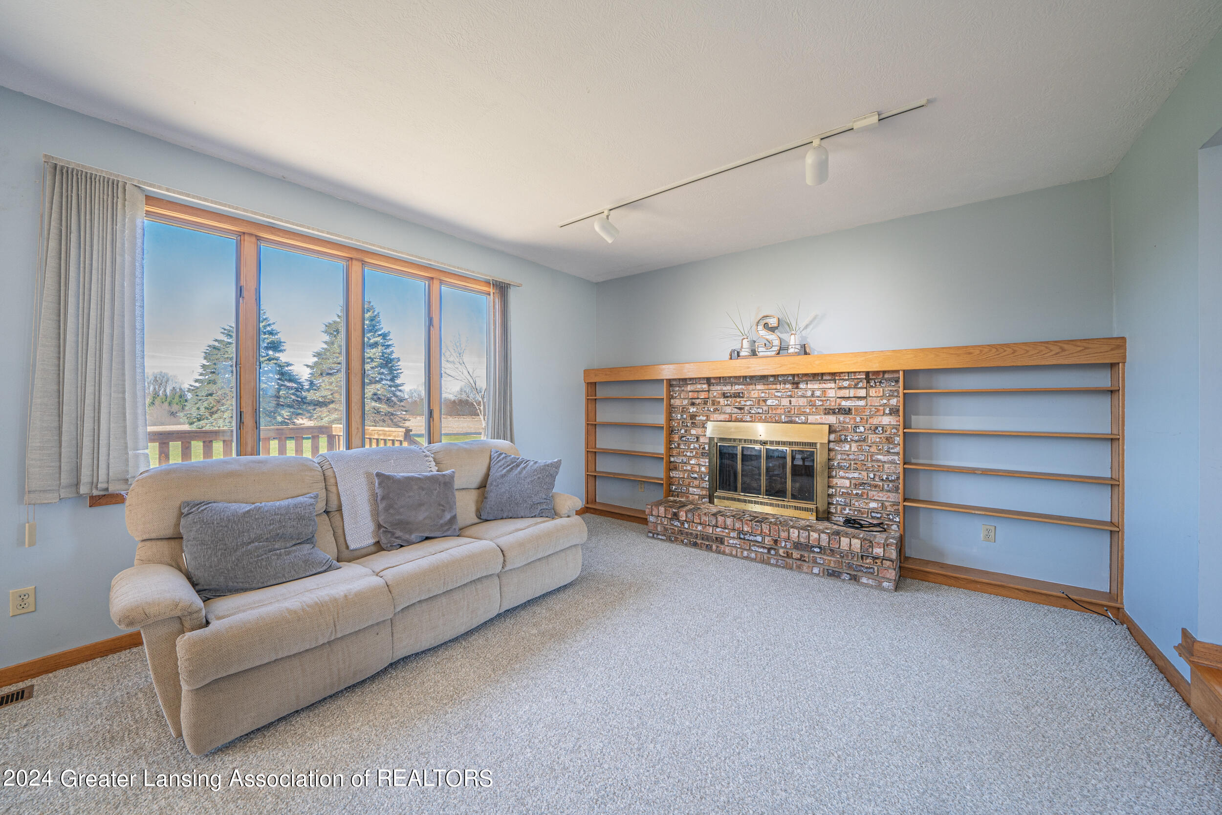 1261 Gidner Road Charlotte, MI 48813 - Photo 18 of 45 Family Room