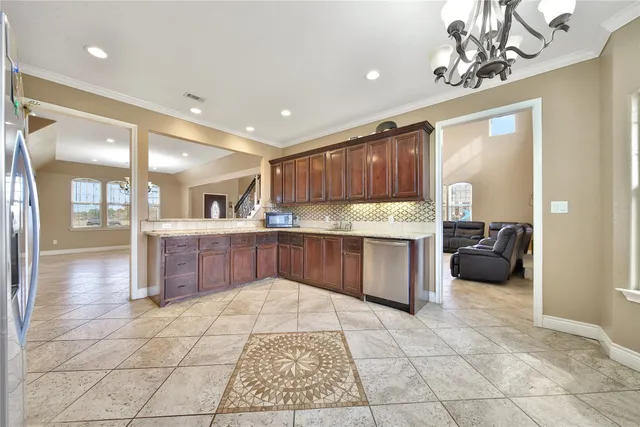 $685,000 | 22 O'Bannon Ranch Road, Huntsville, TX 77320