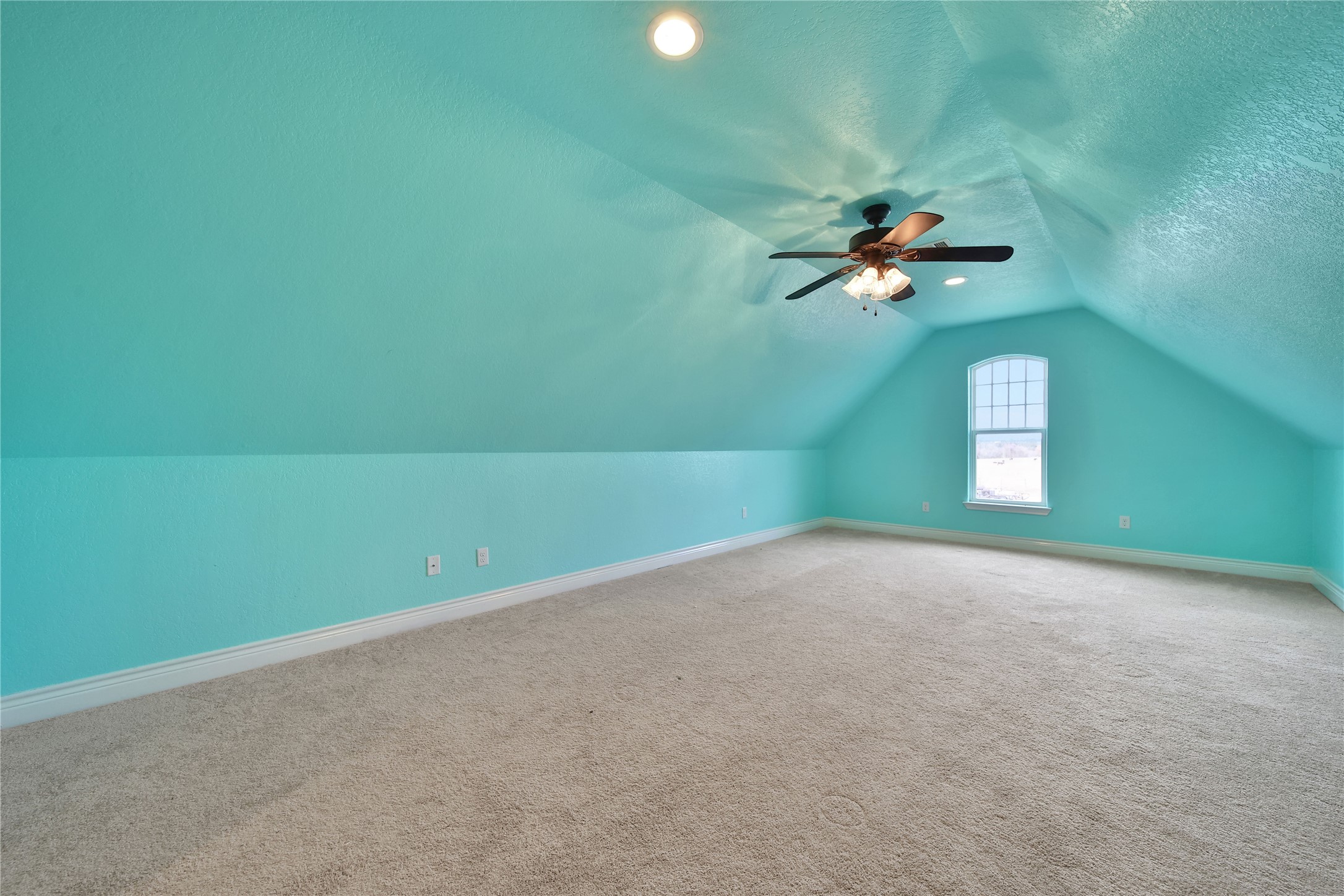 22 O'Bannon Ranch Road Huntsville, TX 77320 - Photo 27 of 31 a view of an empty room with a window