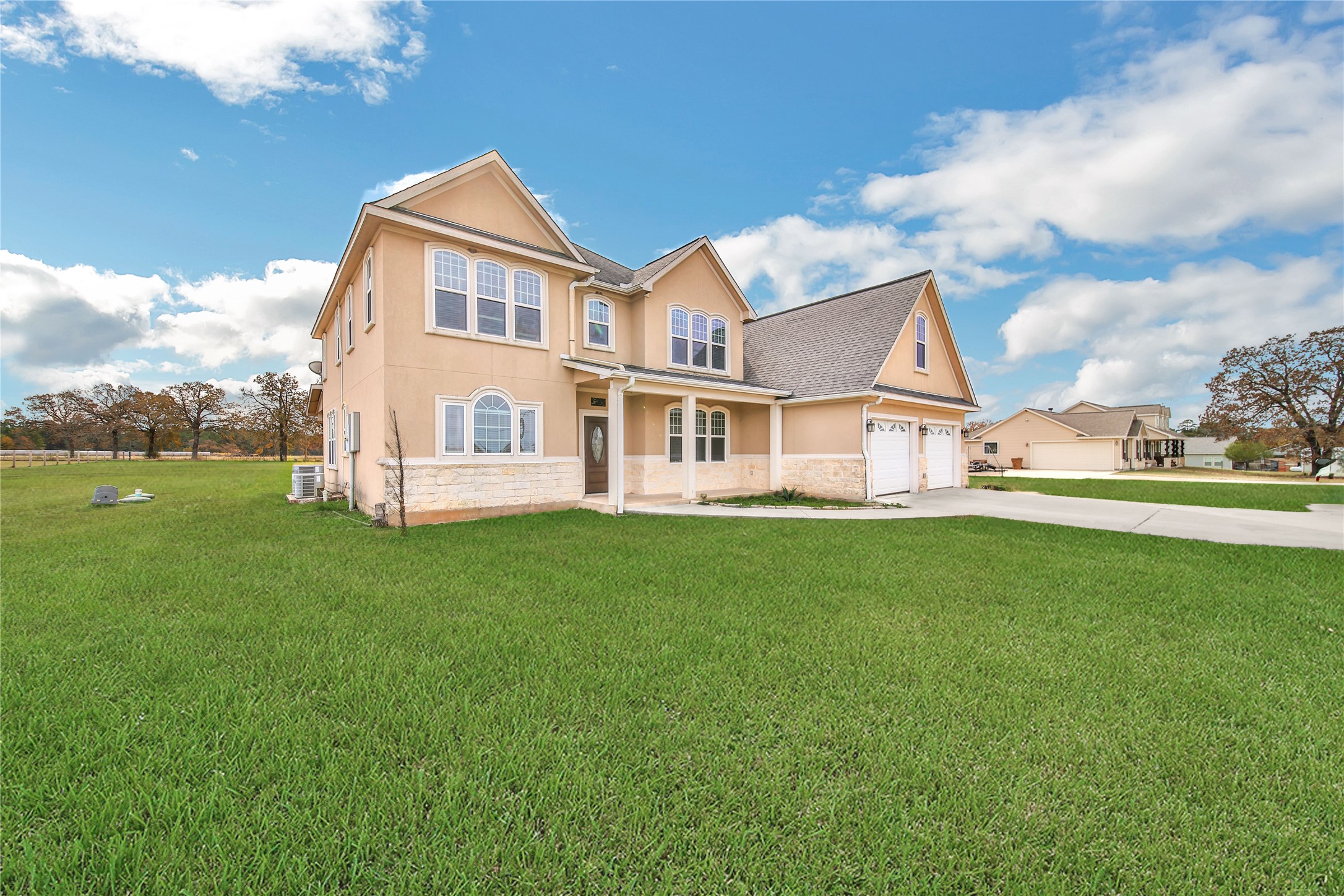 22 O'Bannon Ranch Road Huntsville, TX 77320 - Photo 3 of 35