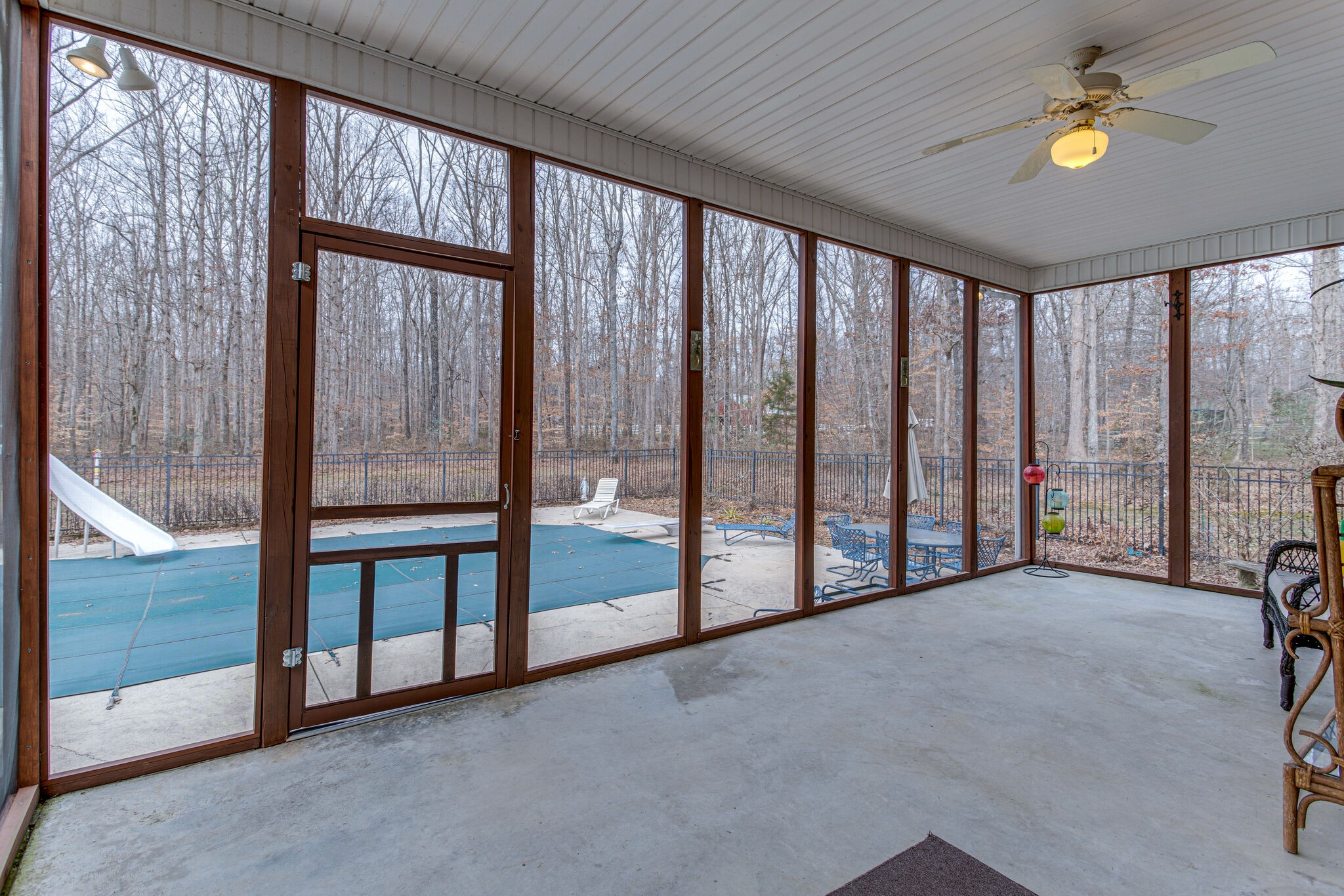 918 Urban Farms Road Manchester, TN 37355 - Photo 38 of 63 a view of an empty room with windows