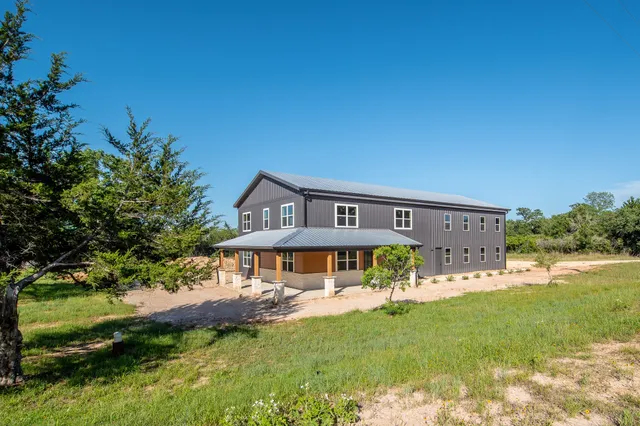 $575,000 | 103 Whispering Oaks Drive, Somerville, TX 77879