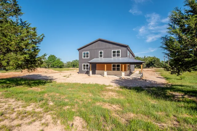 $575,000 | 103 Whispering Oaks Drive, Somerville, TX 77879