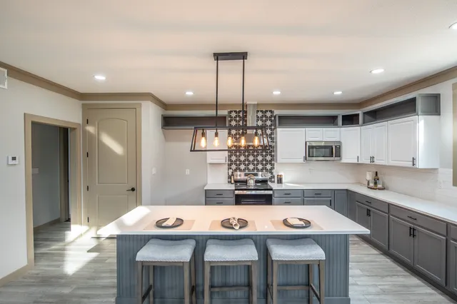 $575,000 | 103 Whispering Oaks Drive, Somerville, TX 77879