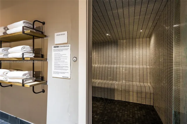 $4,500 | 2301 Collins Avenue, Unit 1543, Miami Beach, FL 33139