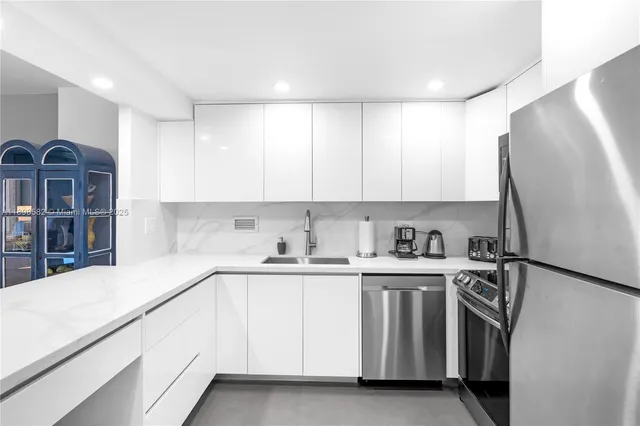 $4,500 | 2301 Collins Avenue, Unit 1543, Miami Beach, FL 33139