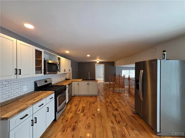 $489,000 | 10030 Hillside Terrace, Marcy, NY 13403