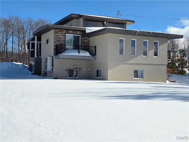 $489,000 | 10030 Hillside Terrace, Marcy, NY 13403