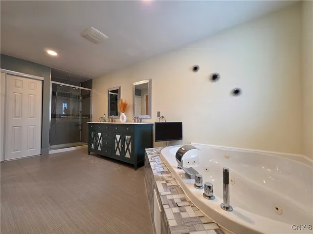 $489,000 | 10030 Hillside Terrace, Marcy, NY 13403