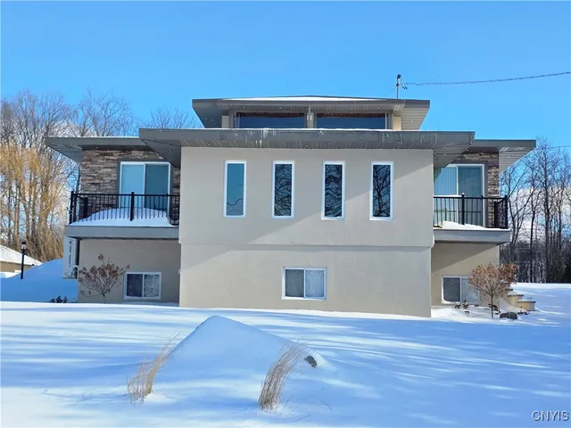 $489,000 | 10030 Hillside Terrace, Marcy, NY 13403