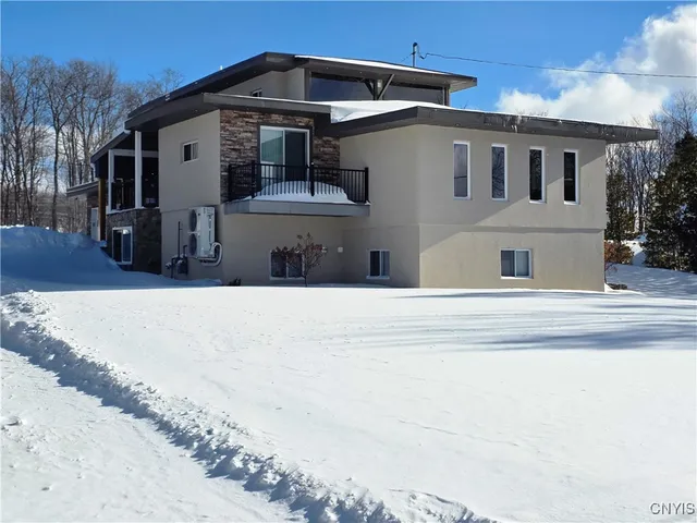 $489,000 | 10030 Hillside Terrace, Marcy, NY 13403