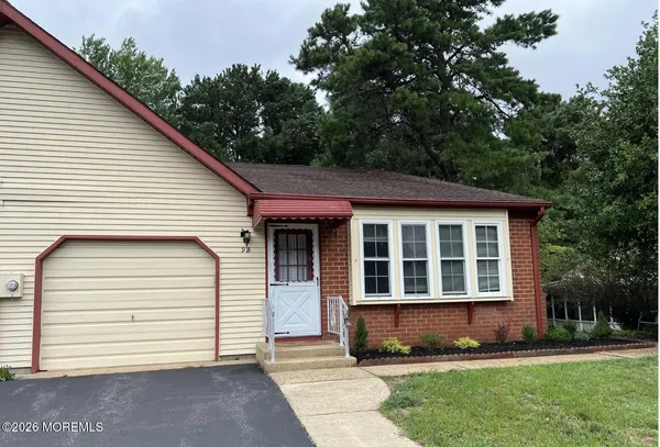 $2,400 | 9 B Portsmouth Street, Unit 54B, Whiting, NJ 08759