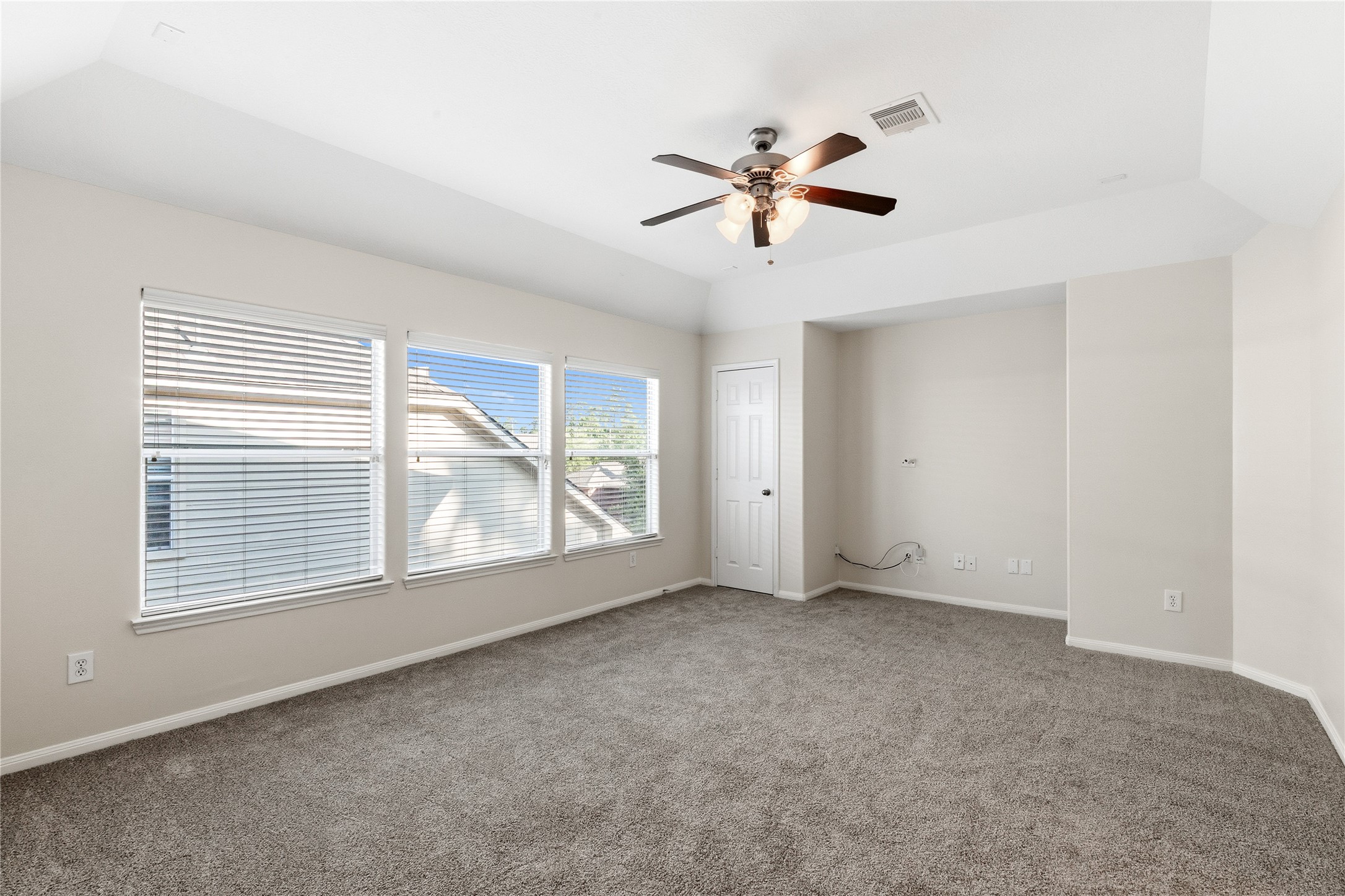 6211 Stone Hill Road Spring, TX 77389 - Photo 29 of 43 a view of an empty room with a window