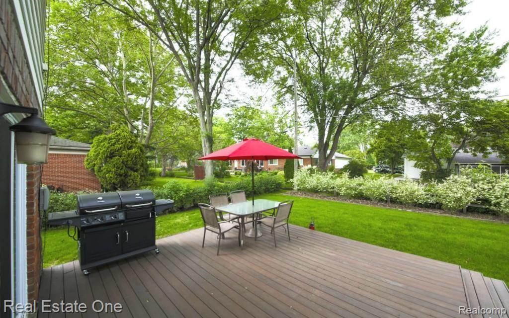 32247 Bonnet Hill Road Farmington Hills, MI 48334 - Photo 22 of 25
