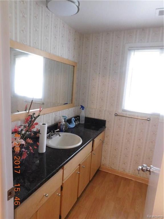 4290 Wendell Road West Bloomfield, MI 48323 - Photo 32 of 50