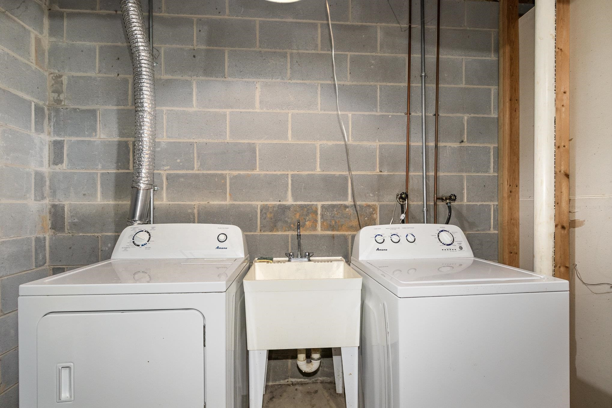 3200 Twin Streams Road Chapel Hill, NC 27516 - Photo 31 of 46 a utility room with dryer and washer
