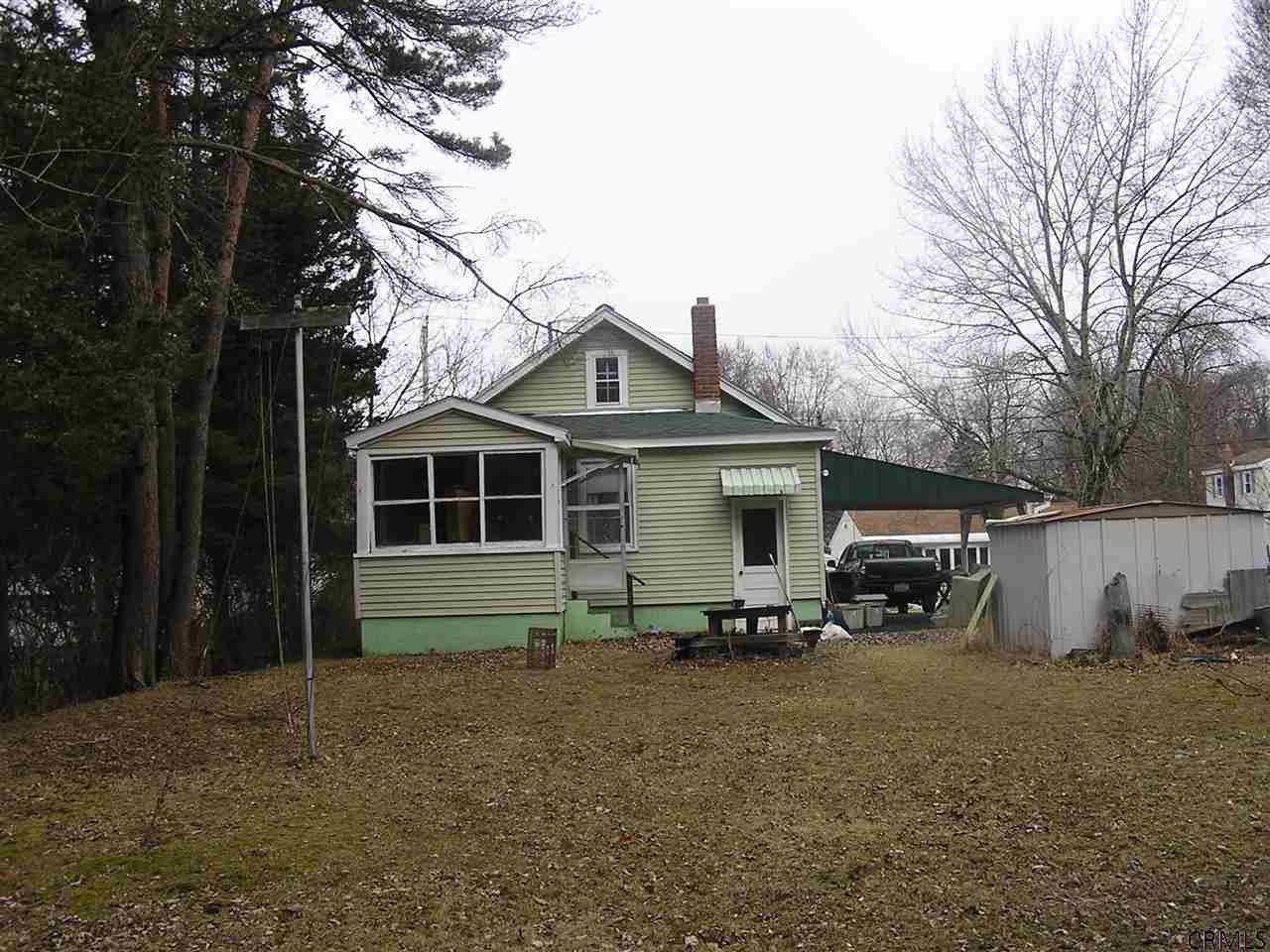 508 Chadwick Road Schenectady, NY 12304 - Photo 3 of 15 Photo 3