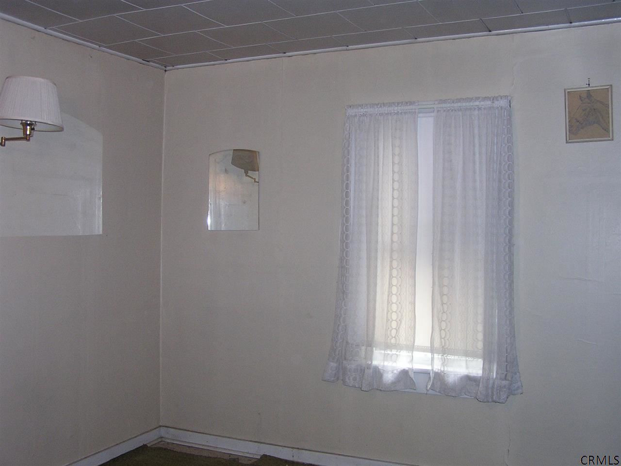 508 Chadwick Road Schenectady, NY 12304 - Photo 10 of 15 Photo 10