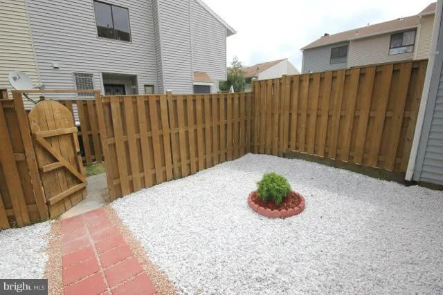 $2,250 | 8708 Village Square Drive, Alexandria, VA 22309