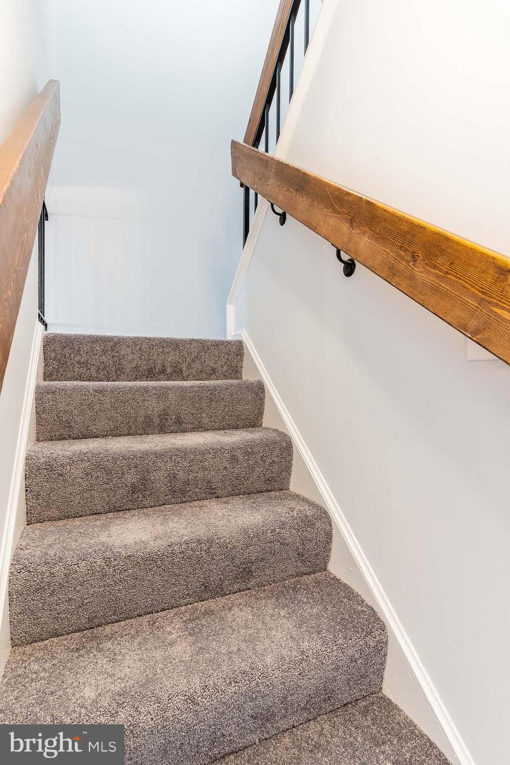 8708 Village Square Drive Alexandria, VA 22309 - Photo 33 of 46 a view of entryway