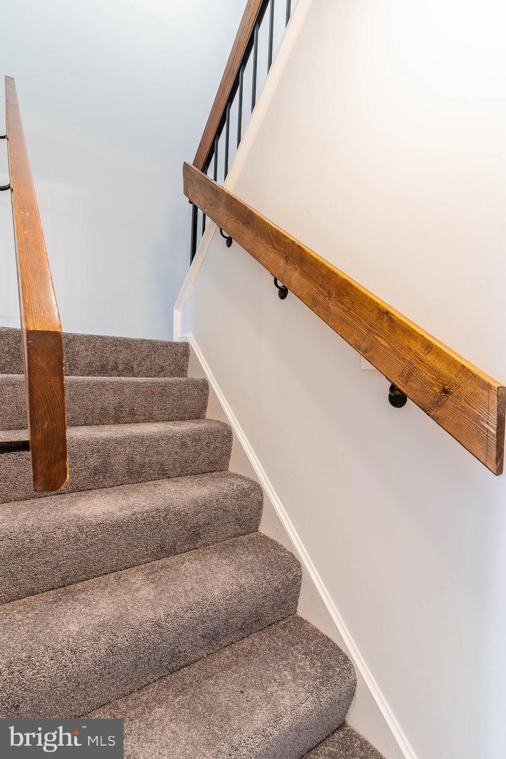 8708 Village Square Drive Alexandria, VA 22309 - Photo 34 of 46 a view of entryway