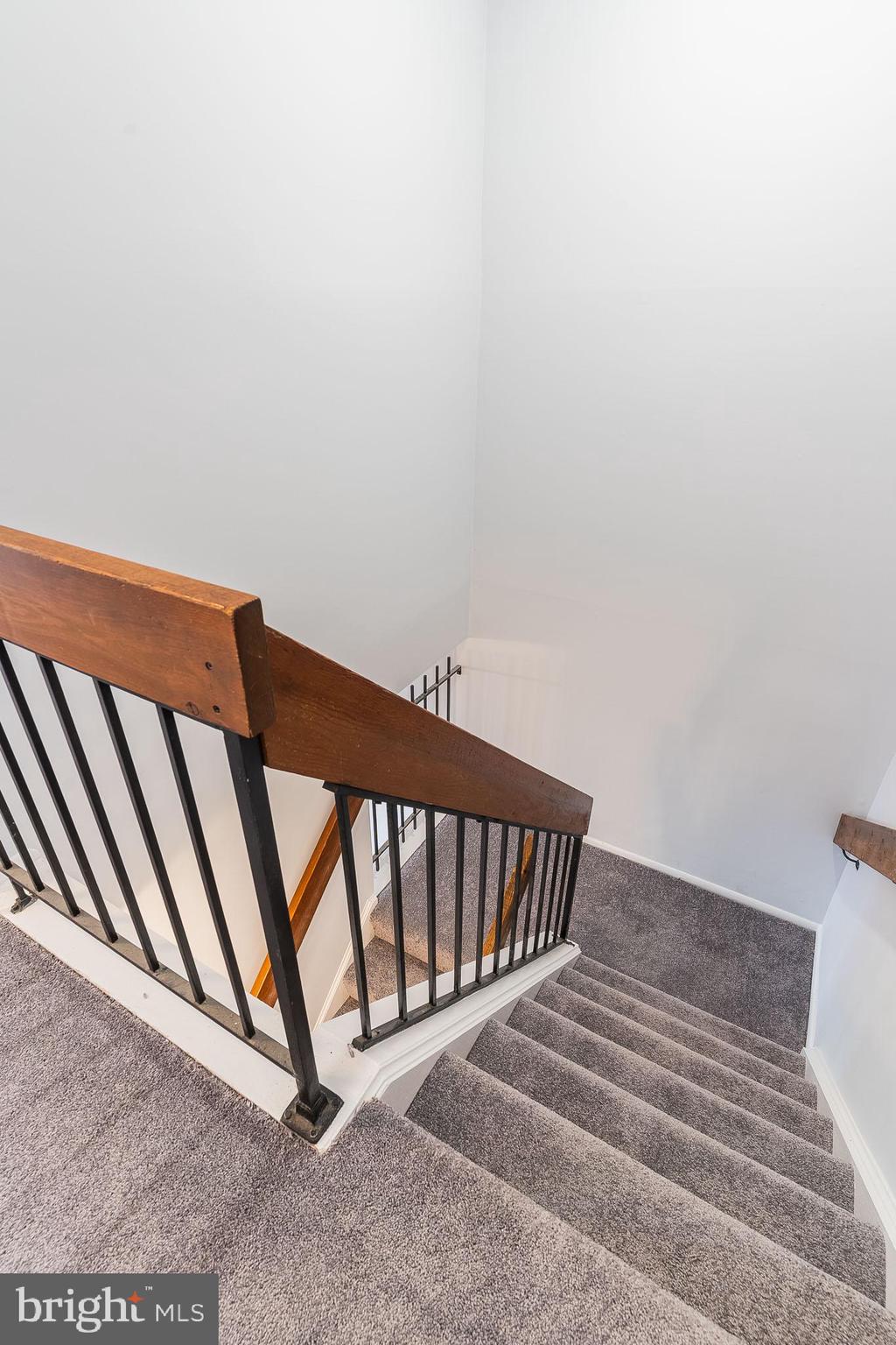 8708 Village Square Drive Alexandria, VA 22309 - Photo 35 of 46 a view of entryway