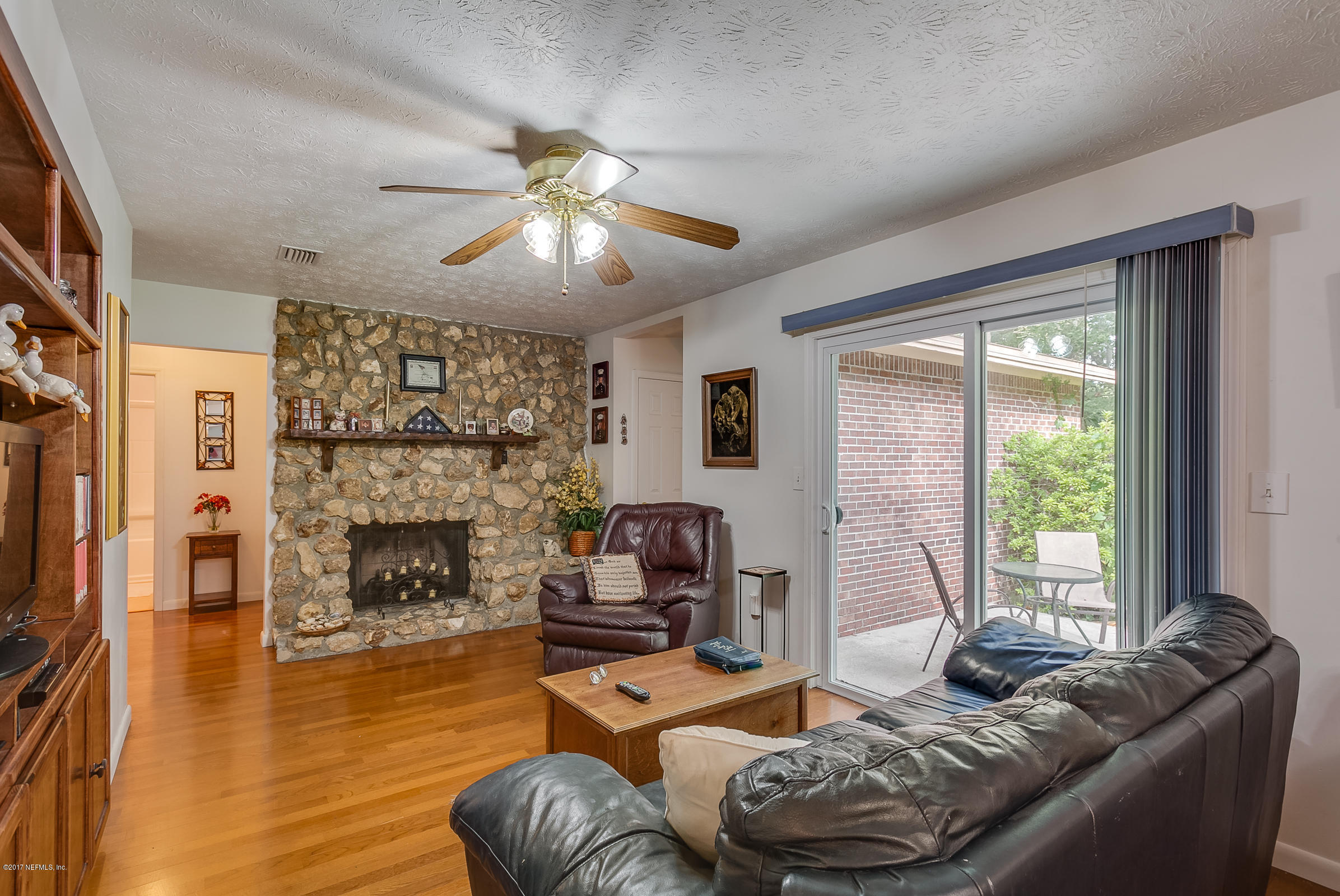 6903 Alana Road Jacksonville, FL 32211 - Photo 6 of 30 Living_Room_View_1